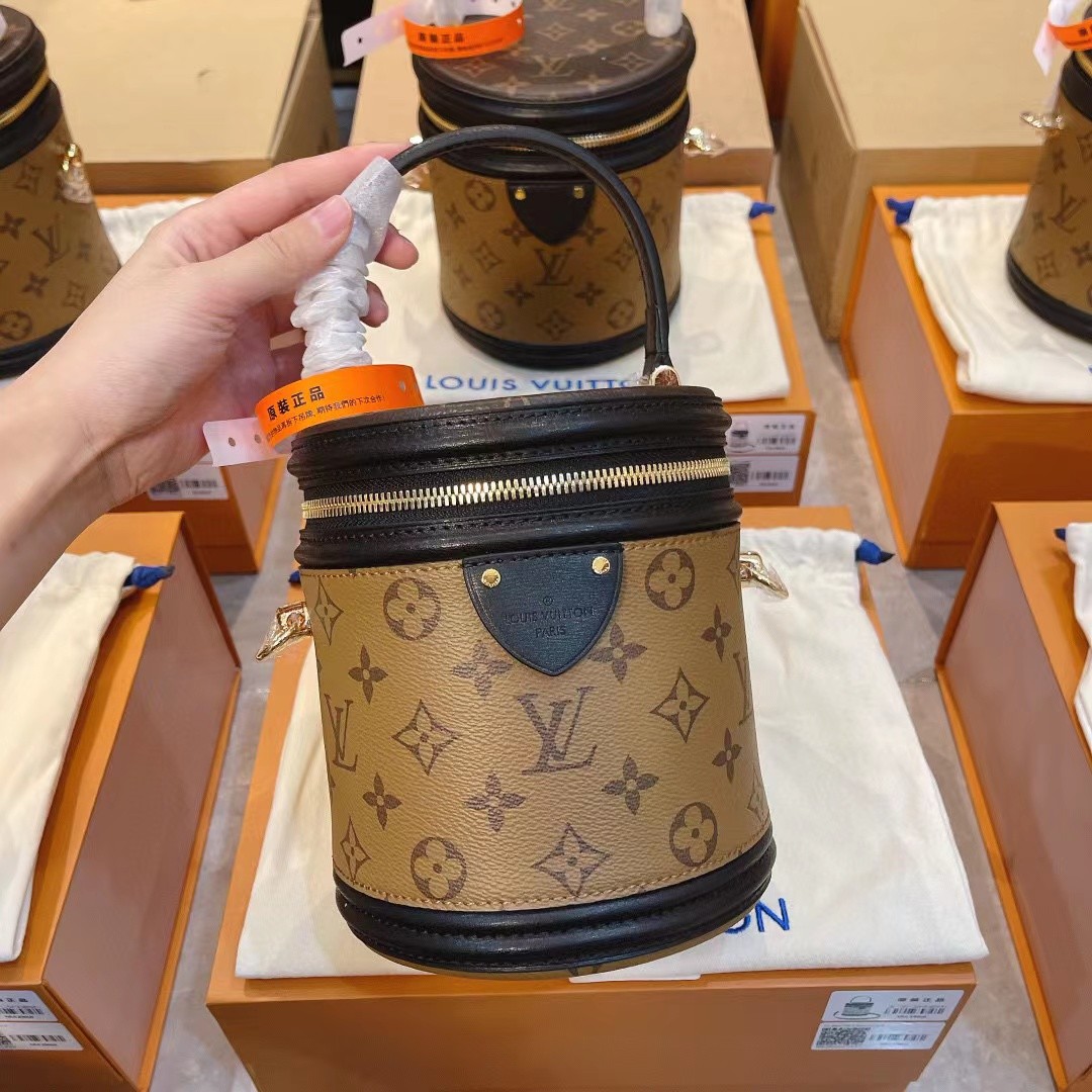 奢侈品包包一比一復(fù)刻的哪里有賣，大概多少